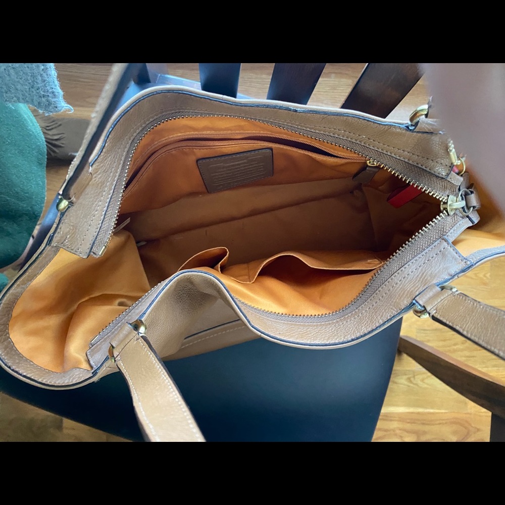 Coach Bag - Picture 2 of 2